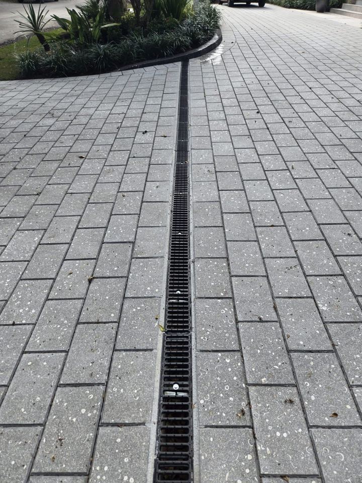 Concrete paver driveway detail in Palm Beach Gardens